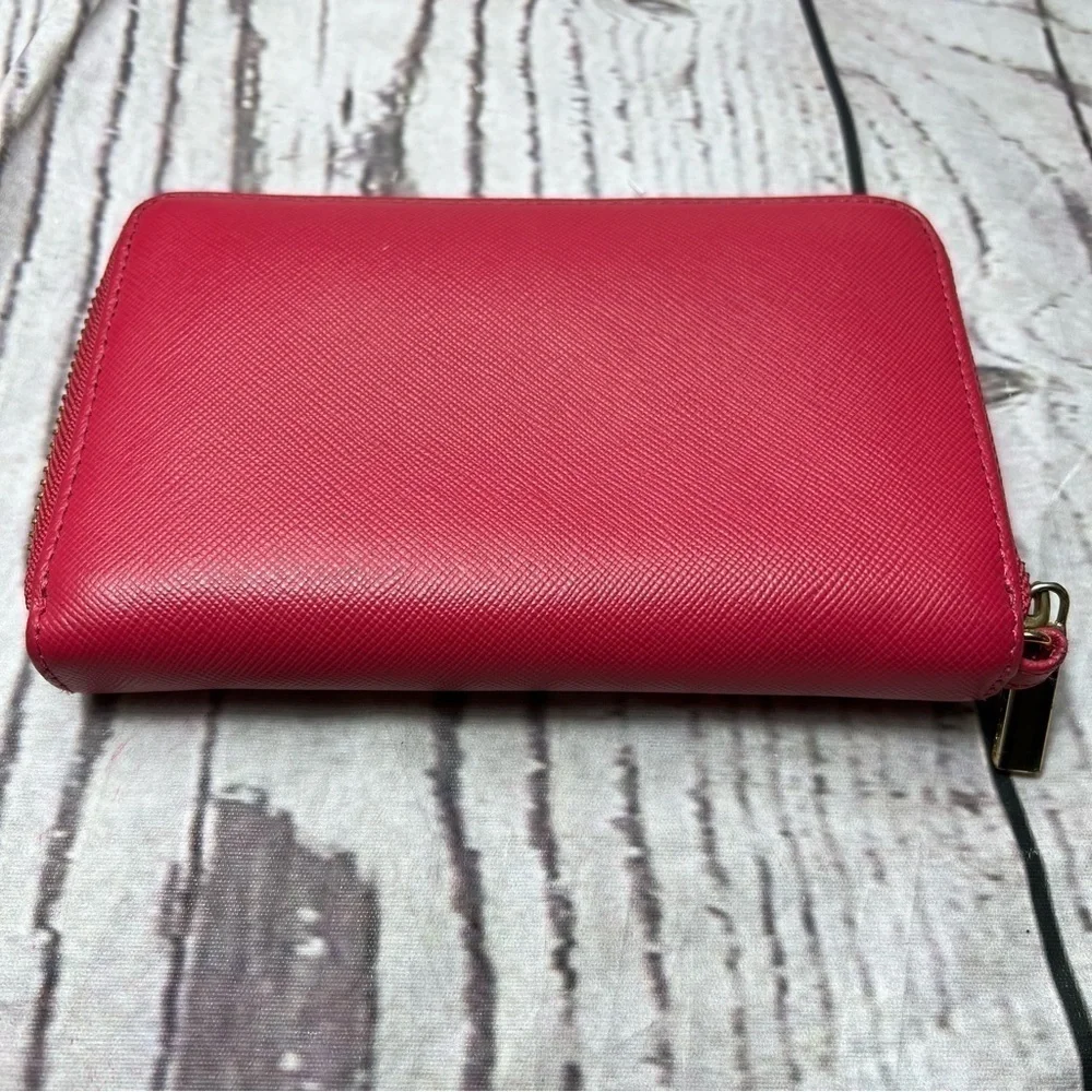 Tory Burch width depth